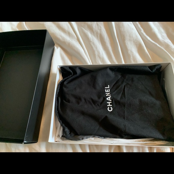 Chanel Tweed Bag - Picture 2 of 10